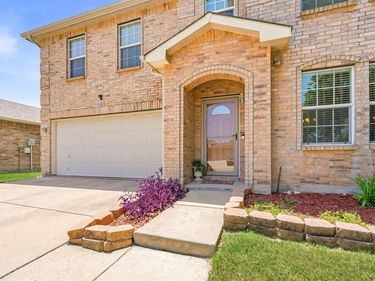 1828 Kittredge Way, Fort Worth, TX 76247