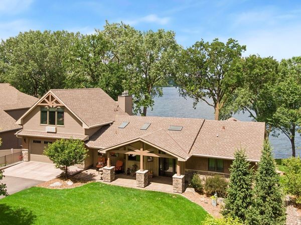 920 Pershing Circle , Burnsville, MN 55306