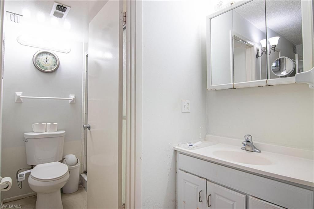 2366 E Mall Dr, Unit 414, Fort Myers, FL 33901 Photo