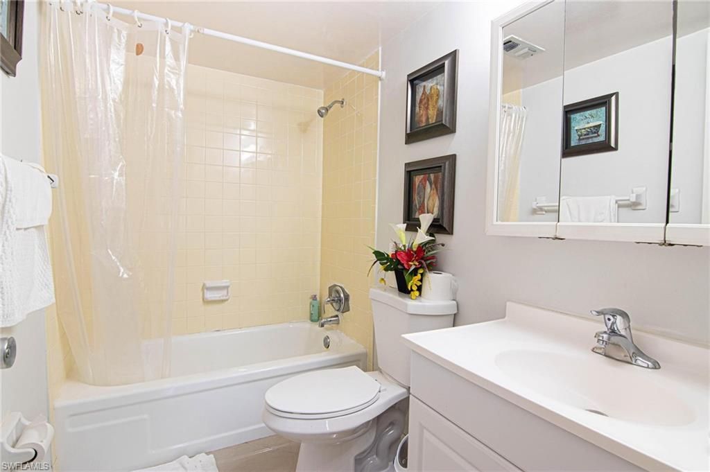 2366 E Mall Dr, Unit 414, Fort Myers, FL 33901 Photo