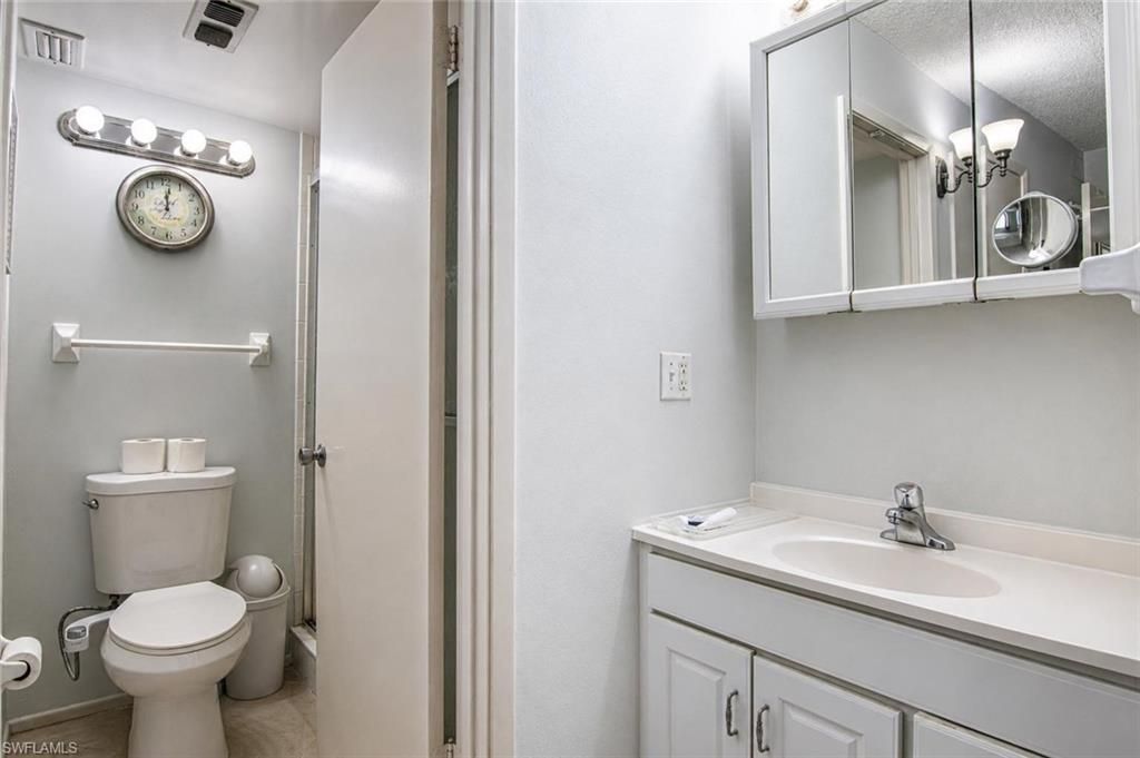2366 E Mall Dr, Unit 414, Fort Myers, FL 33901 Photo
