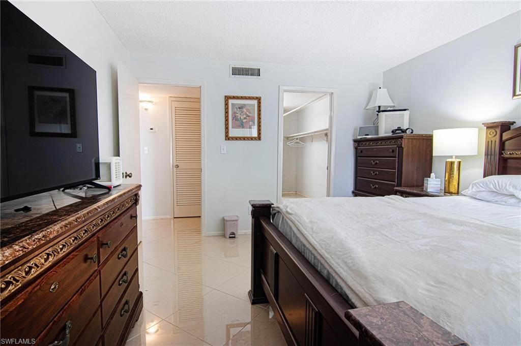 2366 E Mall Dr, Unit 414, Fort Myers, FL 33901 Photo
