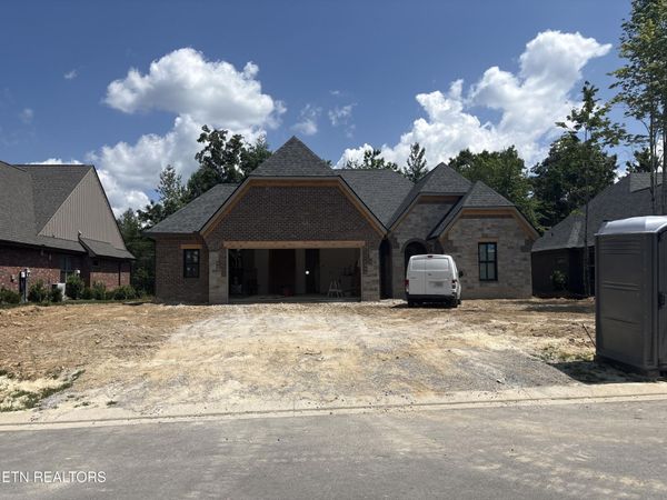 108 Laurelwood Drive, Crossville, TN 38558