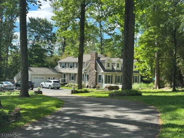 30 Dogwood Dr, Chester, NJ 07930
