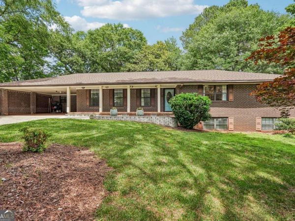 2822 Cartwright Drive, Decatur, GA 30033