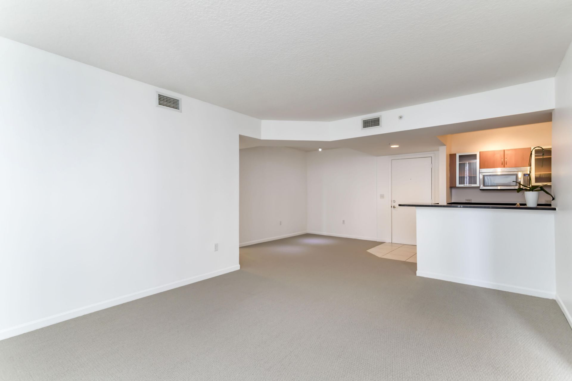 18800 NE 29th Avenue, Unit 923, Miami, FL 33180 Photo