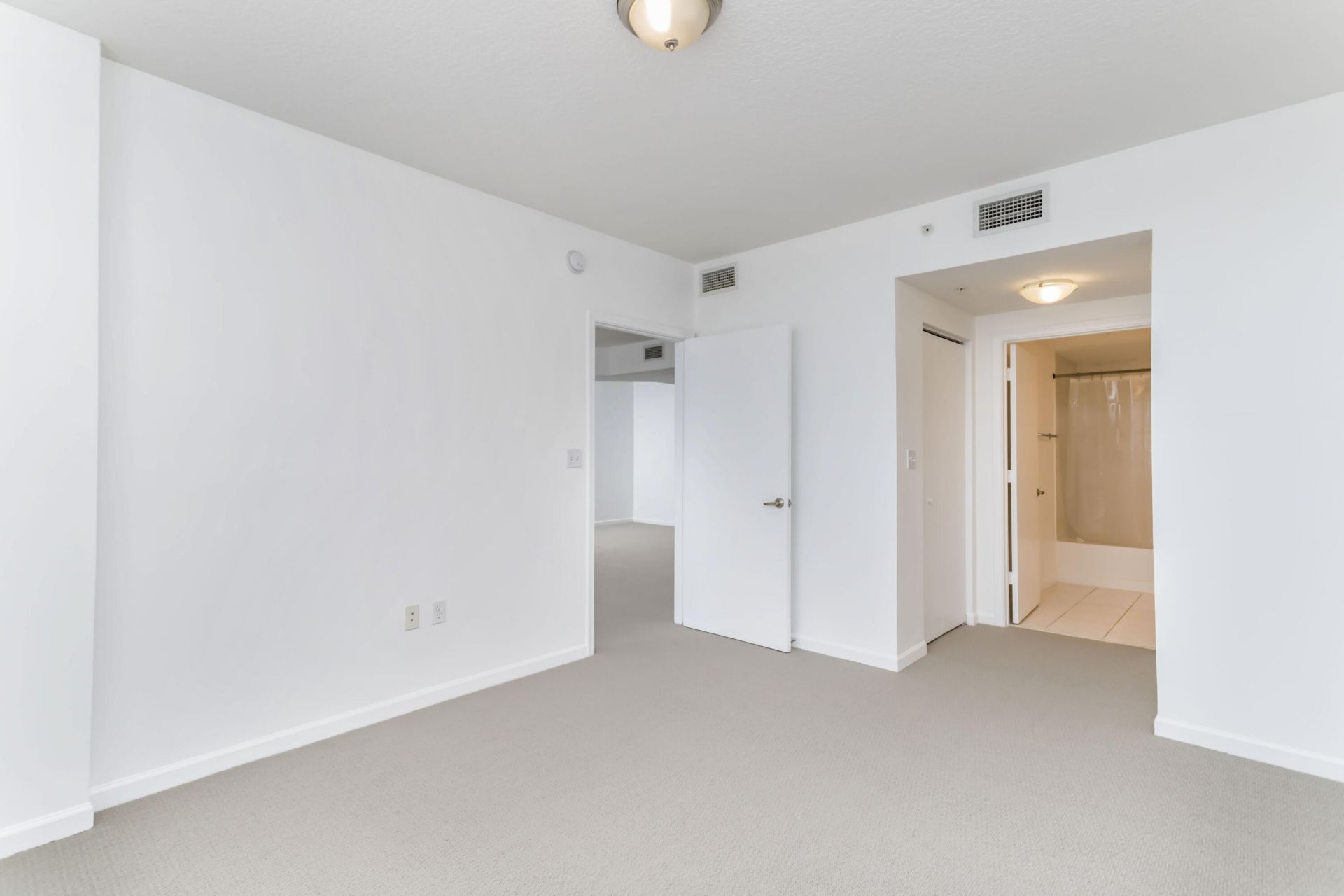 18800 NE 29th Avenue, Unit 923, Miami, FL 33180 Photo