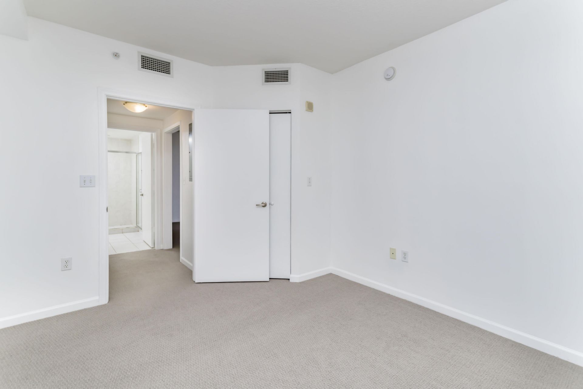 18800 NE 29th Avenue, Unit 923, Miami, FL 33180 Photo