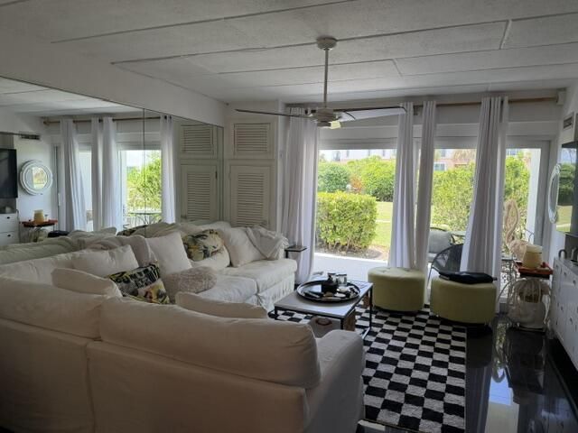 33 S Ocean Avenue, Unit 108, Palm Beach Shores, FL 33404 Photo
