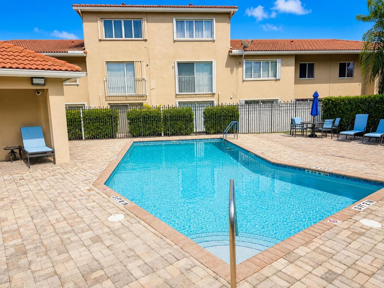180 Riviera Circle, Unit 30-5, Weston, FL 33326 Photo