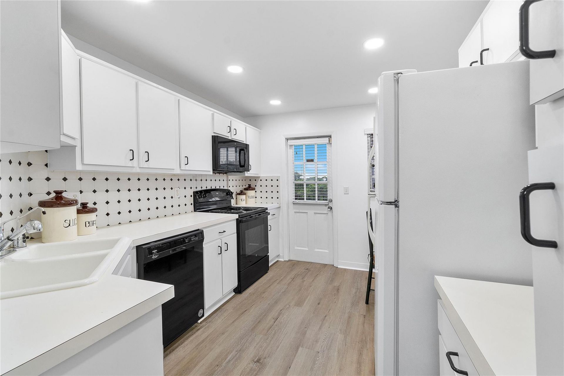9101 W Sample Road, Unit 402, Coral Springs, FL 33065 Photo