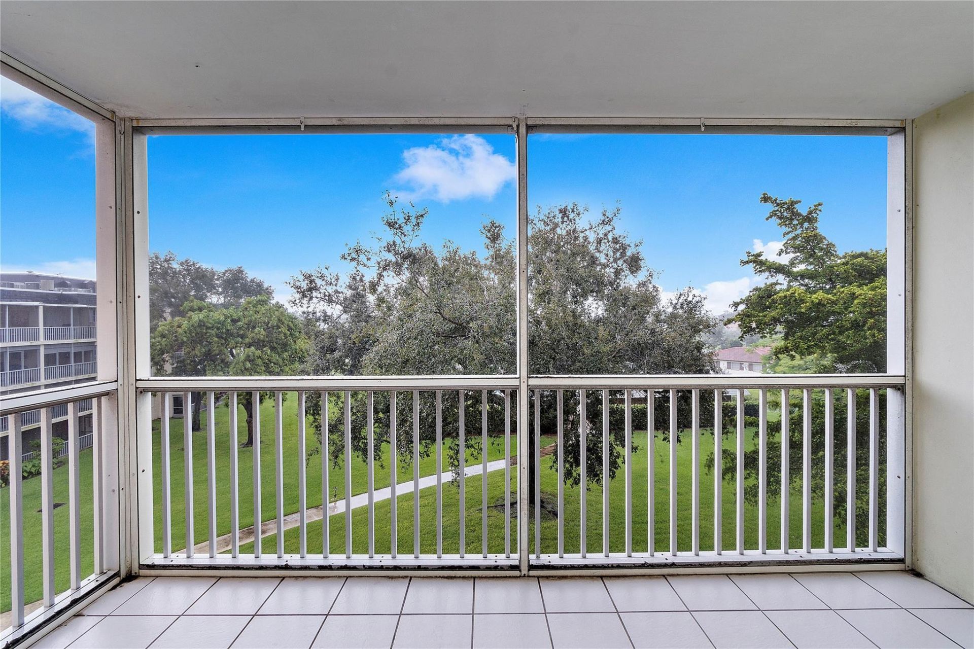 9101 W Sample Road, Unit 402, Coral Springs, FL 33065 Photo