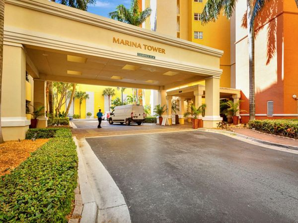 2650 Lake Shore Drive, Unit 1005, Riviera Beach, FL 33404