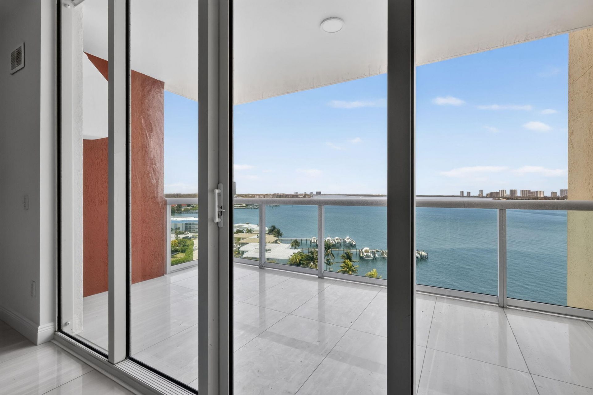 2650 Lake Shore Drive, Unit 1005, Riviera Beach, FL 33404 Photo