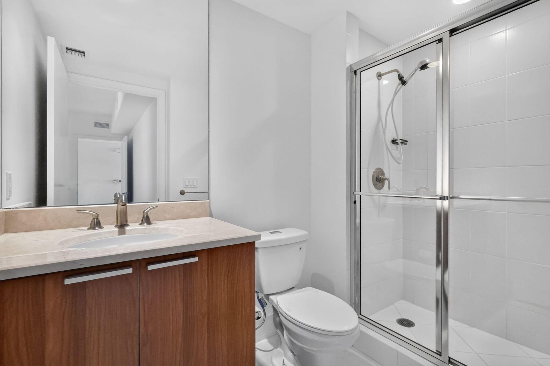 2650 Lake Shore Drive, Unit 1005, Riviera Beach, FL 33404 Photo
