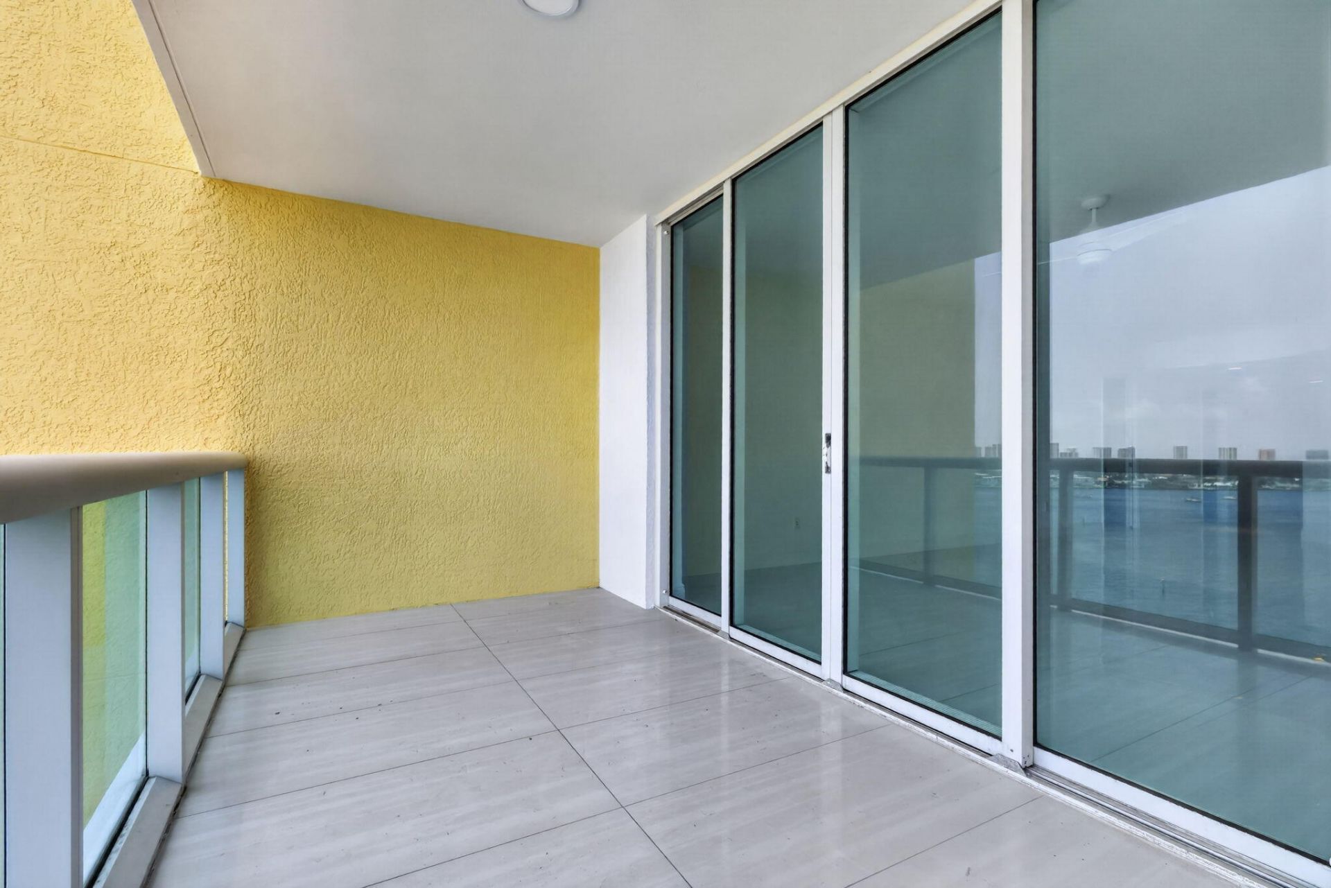2650 Lake Shore Drive, Unit 1005, Riviera Beach, FL 33404 Photo