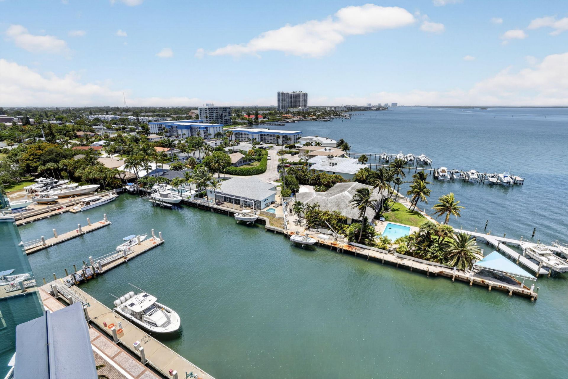 2650 Lake Shore Drive, Unit 1005, Riviera Beach, FL 33404 Photo