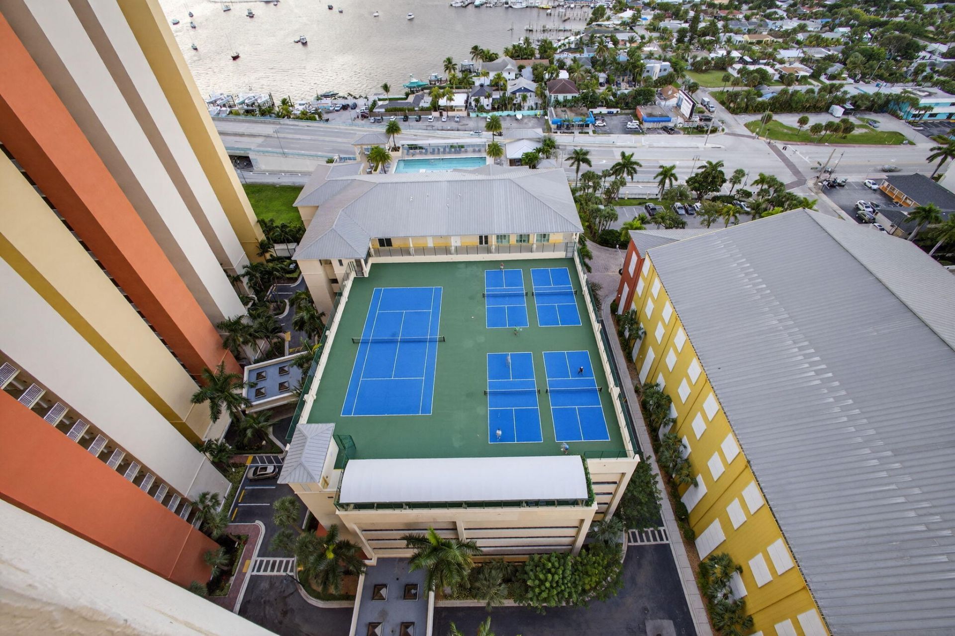2650 Lake Shore Drive, Unit 1005, Riviera Beach, FL 33404 Photo