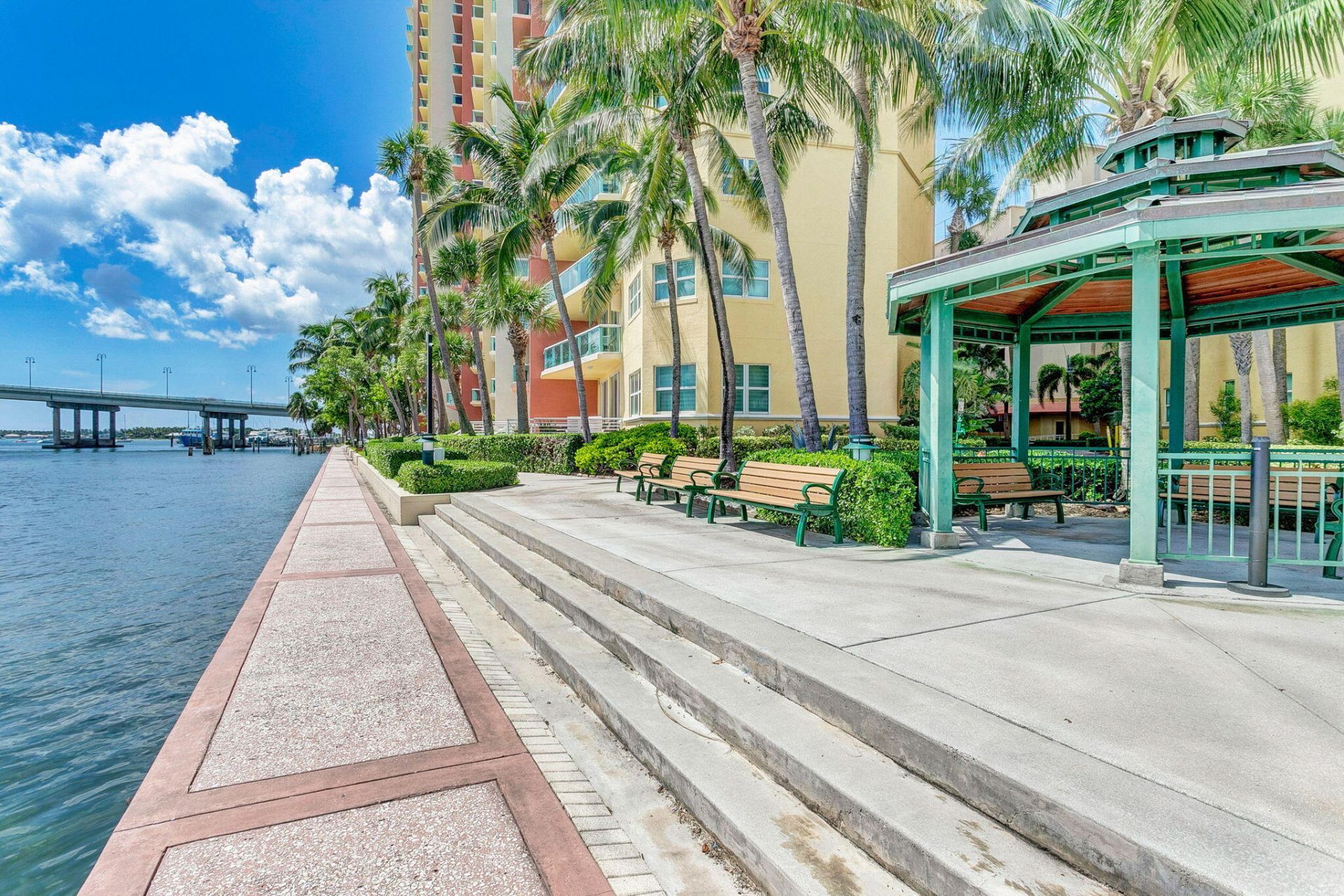 2650 Lake Shore Drive, Unit 1005, Riviera Beach, FL 33404 Photo