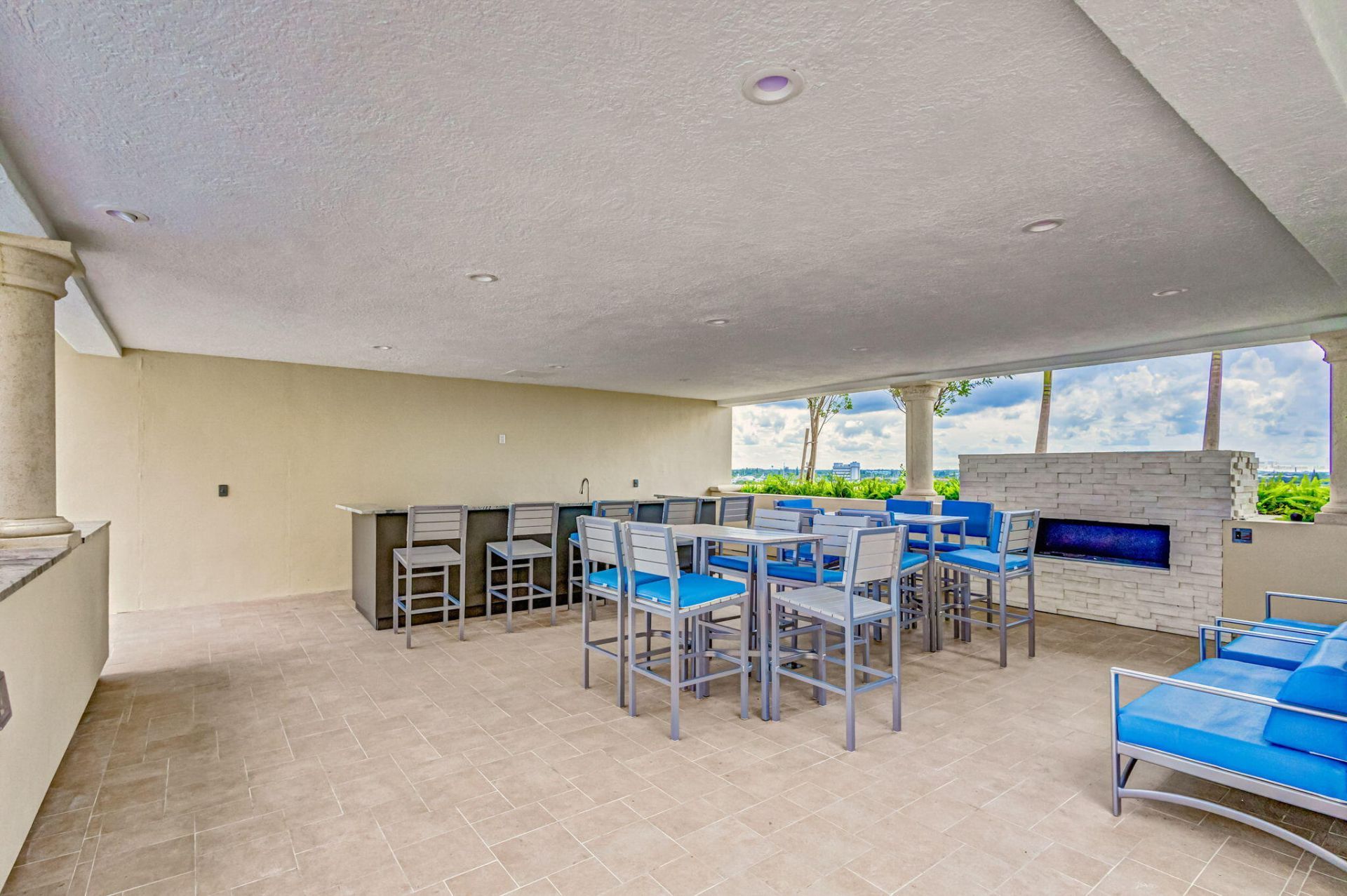 2650 Lake Shore Drive, Unit 1005, Riviera Beach, FL 33404 Photo