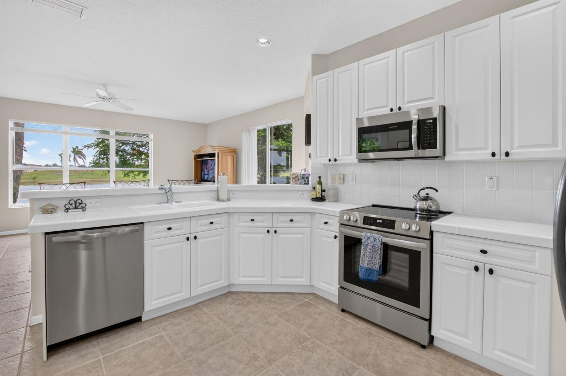 5866 Bay Hill Circle, Lake Worth, FL 33463 Photo