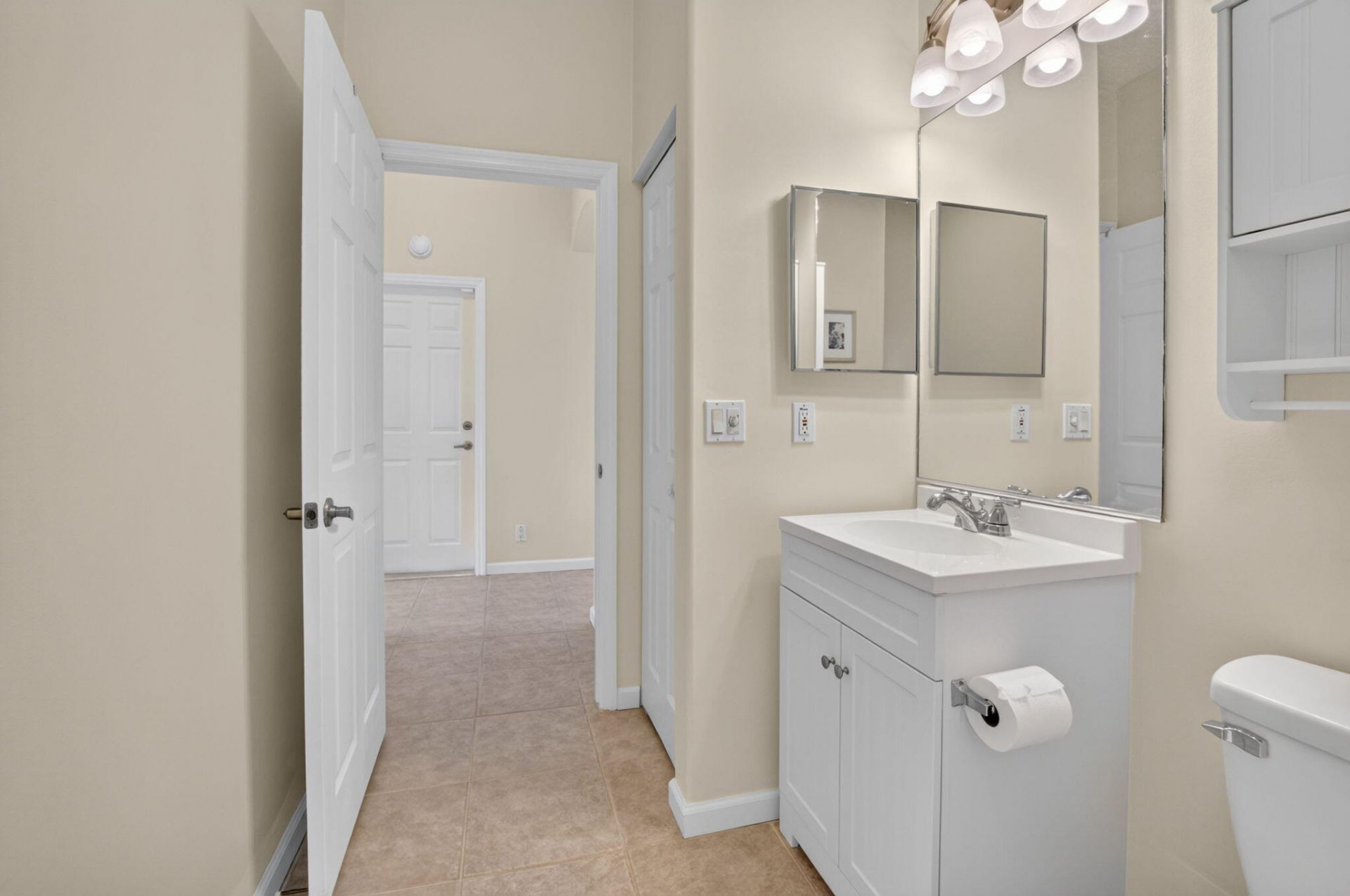 5866 Bay Hill Circle, Lake Worth, FL 33463 Photo