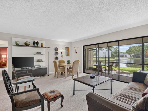 6800 Willow Wood Drive, Unit 905, Boca Raton, FL 33434