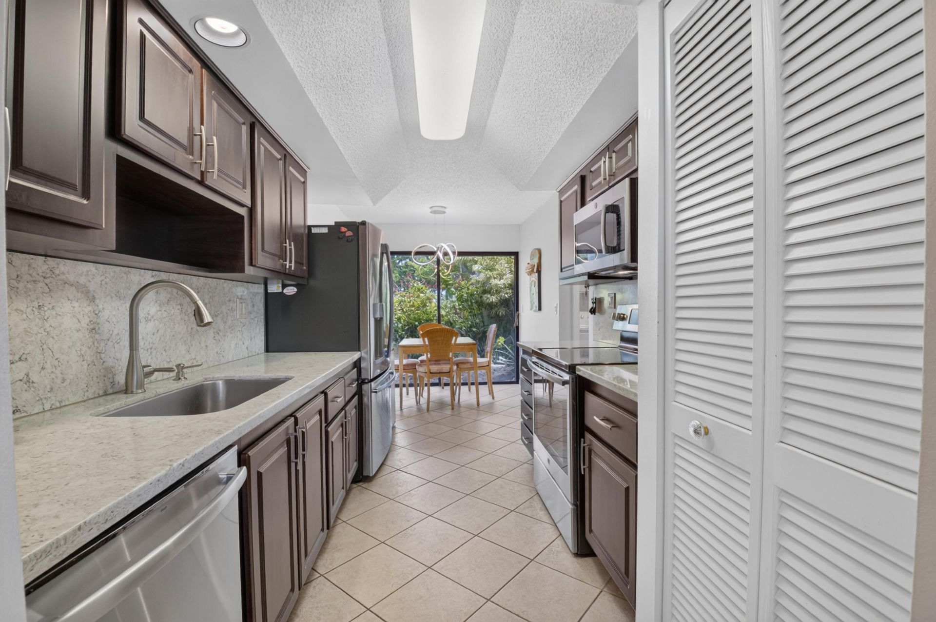 6800 Willow Wood Drive, Unit 905, Boca Raton, FL 33434 Photo