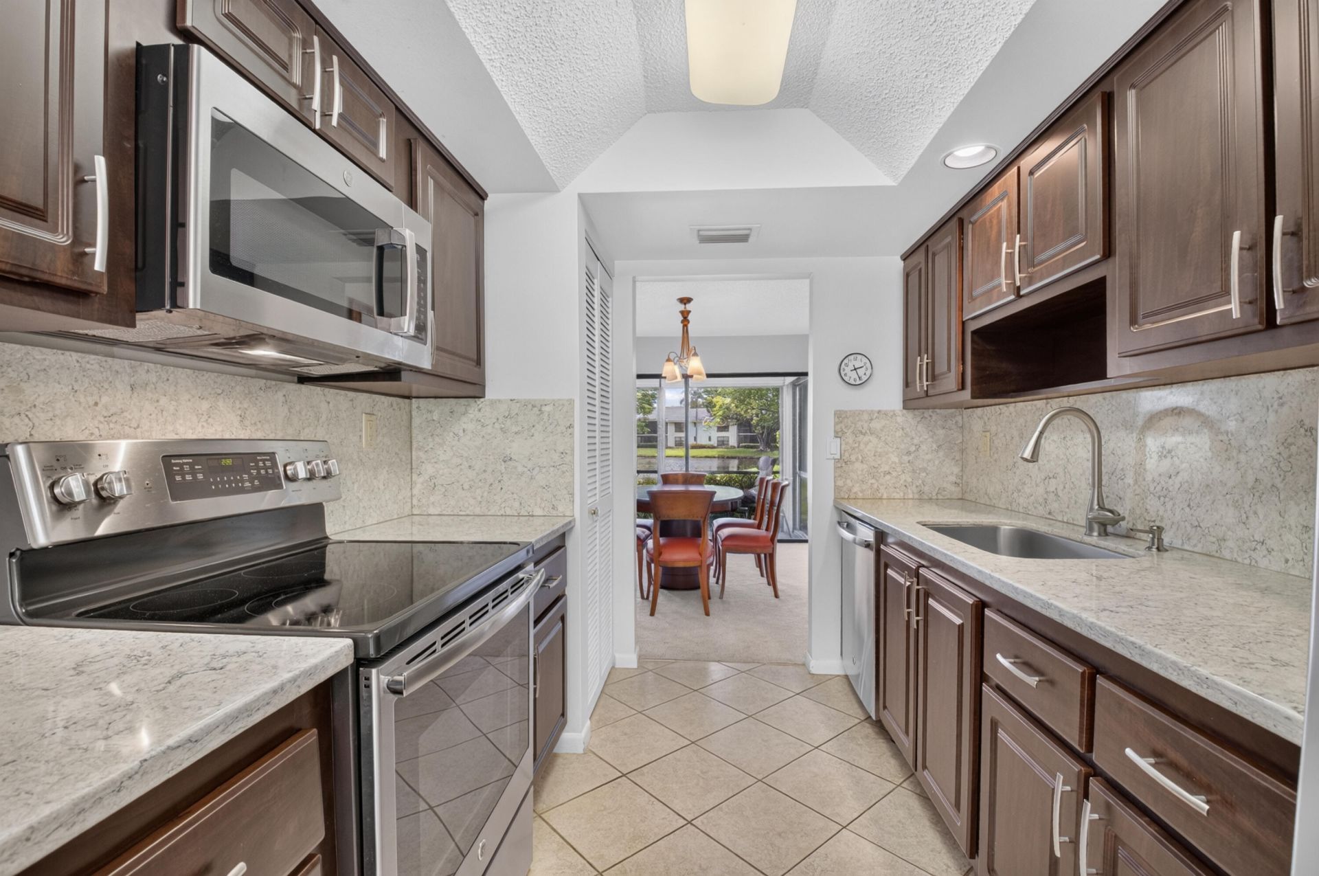 6800 Willow Wood Drive, Unit 905, Boca Raton, FL 33434 Photo
