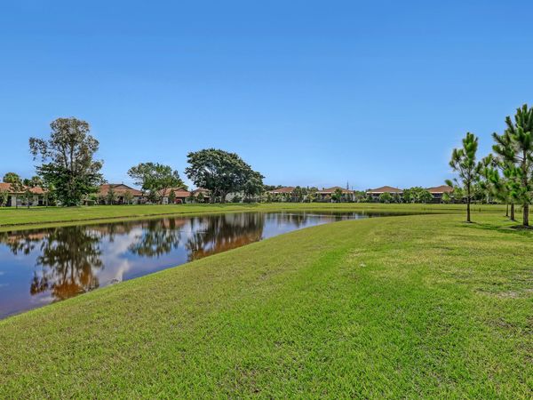 5620 Spindle Palm Court, Unit E, Delray Beach, FL 33484
