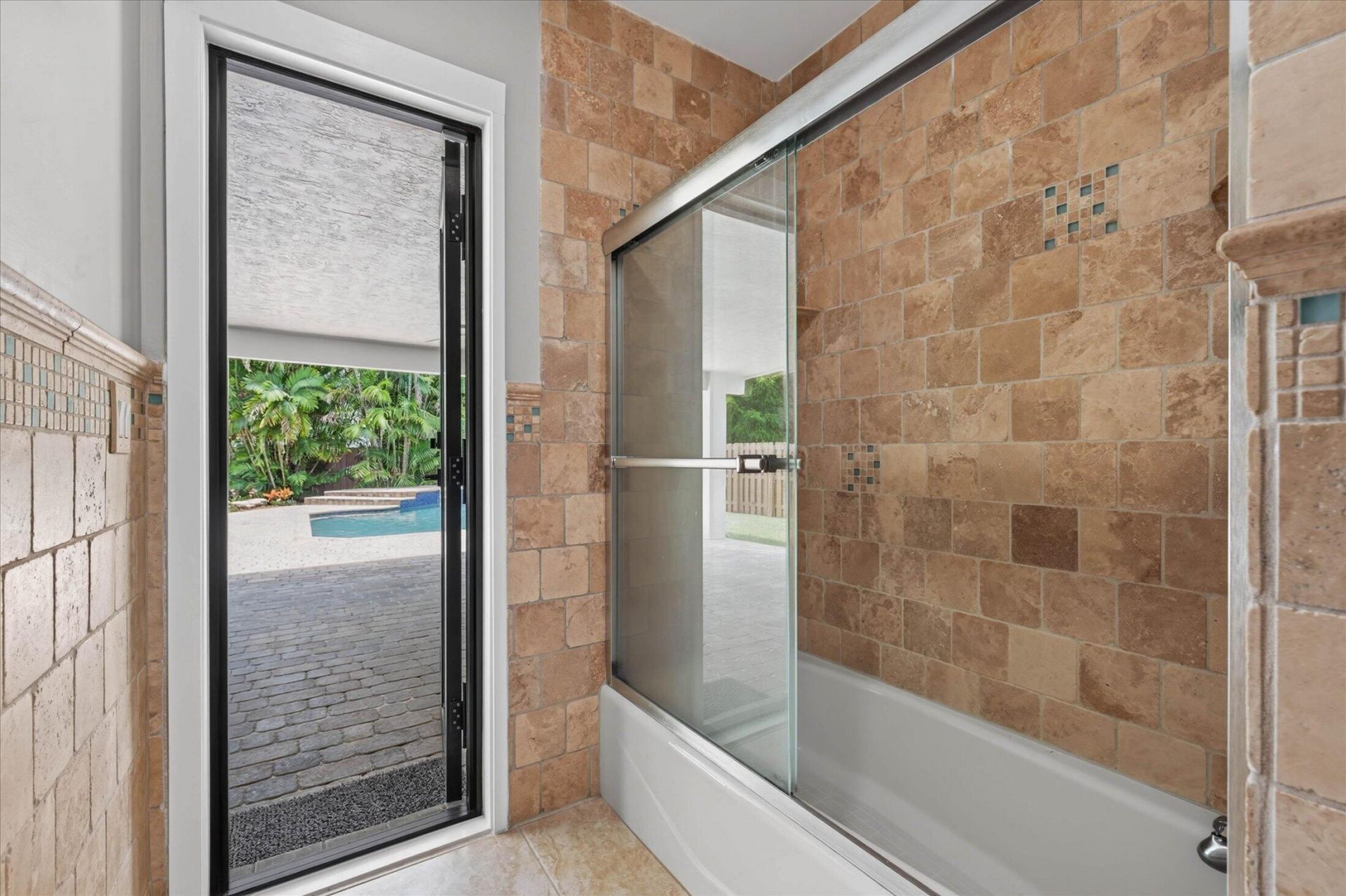 20250 NW 5th Street, Pembroke Pines, FL 33029 Photo