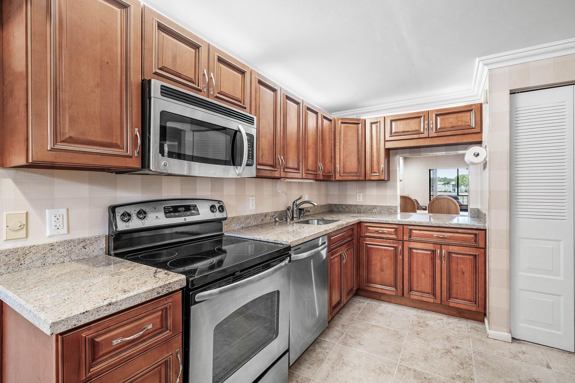 7 Southport Lane, Unit F, Boynton Beach, FL 33436 Photo