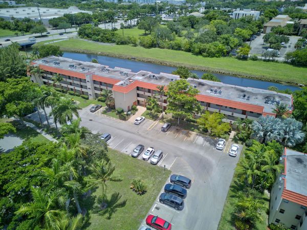 8101 N Sunrise Lakes Drive N, Unit 112, Sunrise, FL 33322