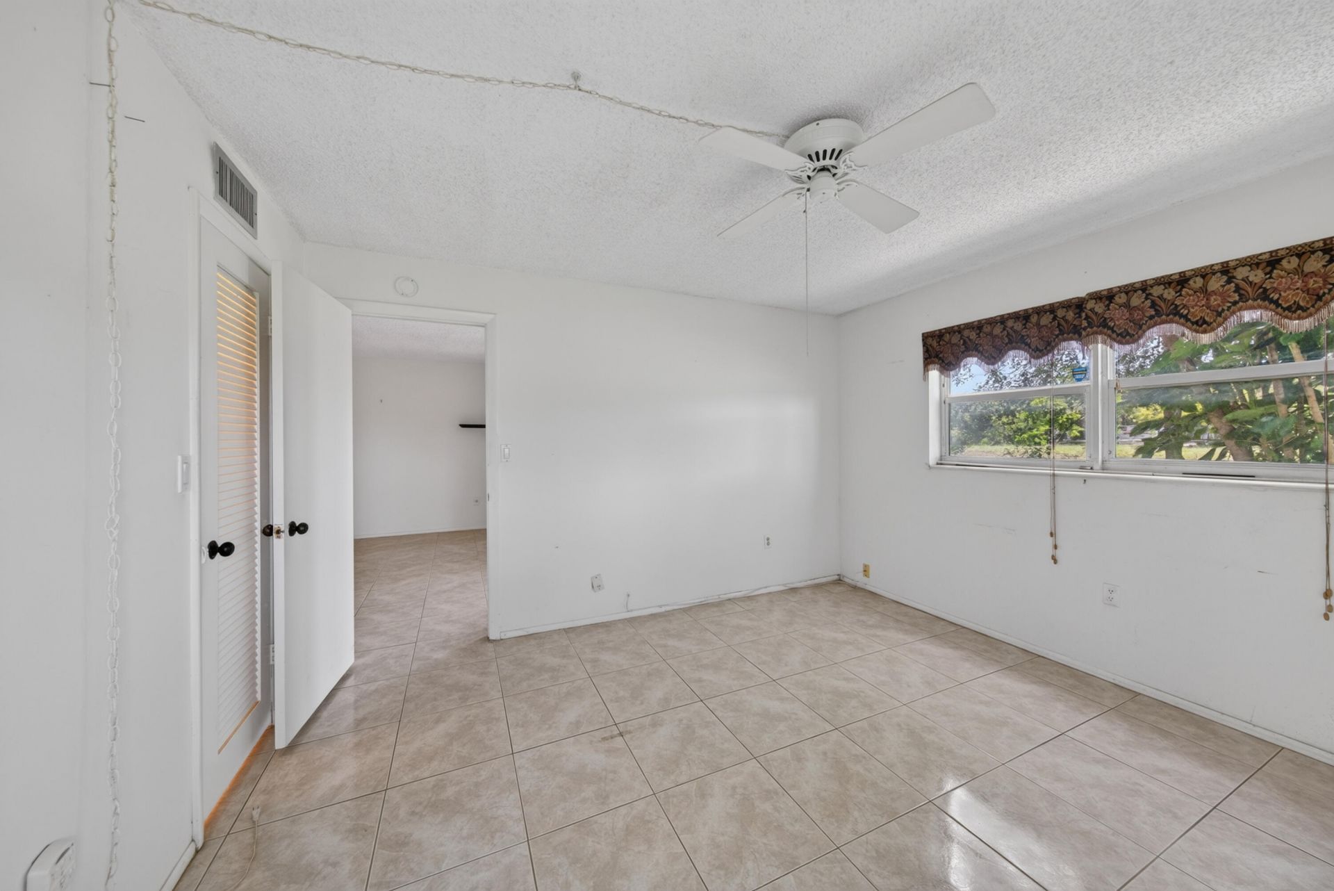 8101 N Sunrise Lakes Drive N, Unit 112, Sunrise, FL 33322 Photo