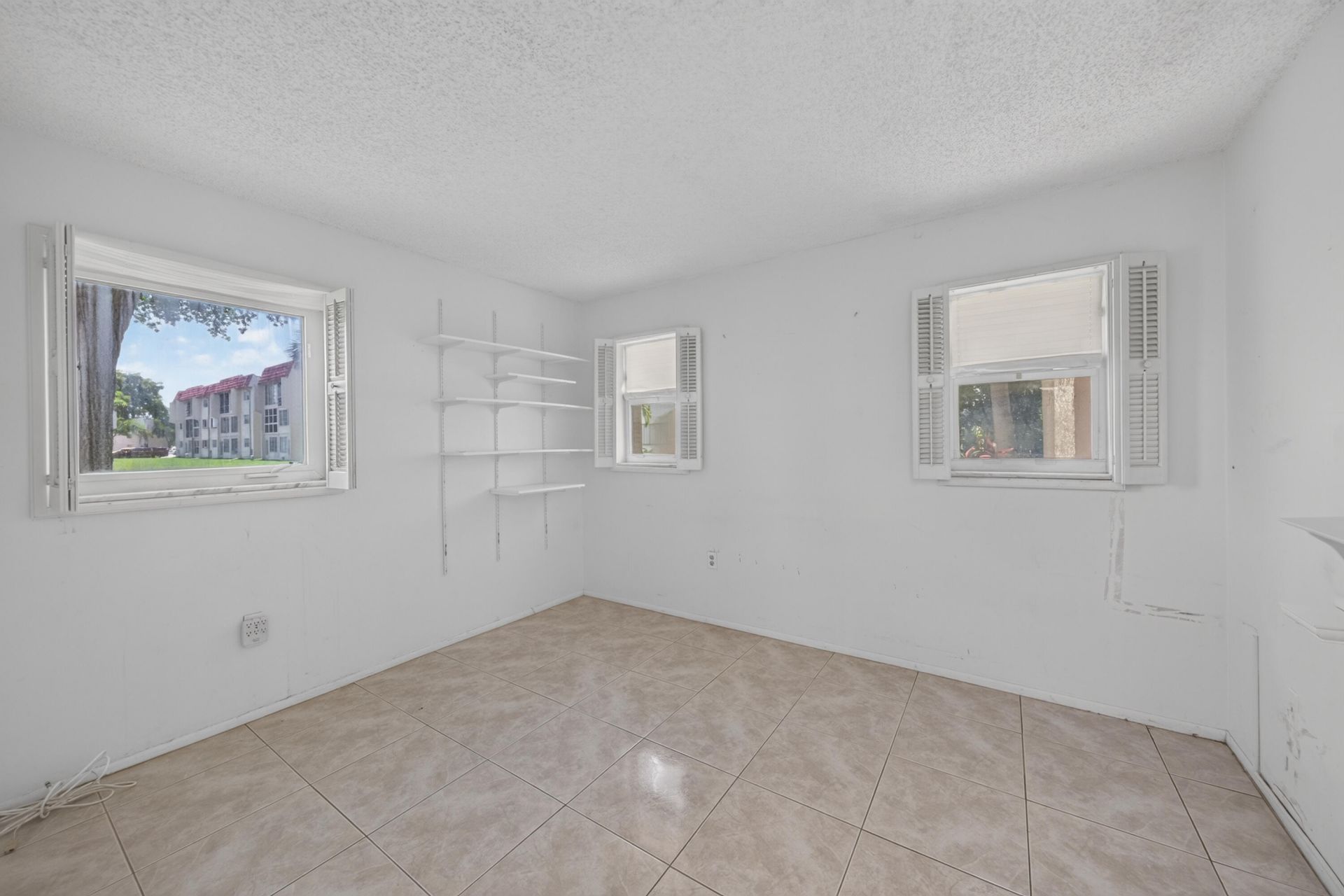 8101 N Sunrise Lakes Drive N, Unit 112, Sunrise, FL 33322 Photo