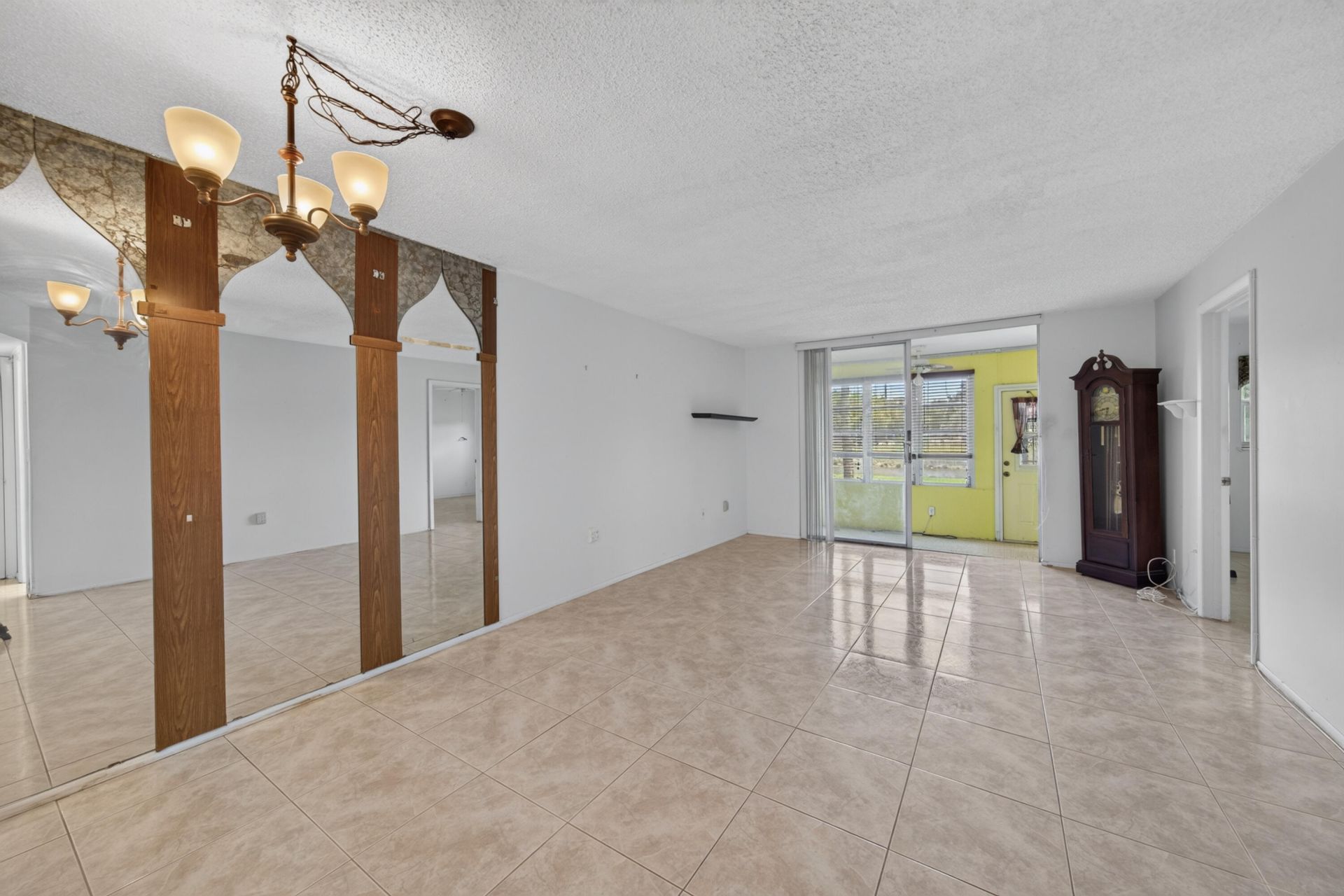 8101 N Sunrise Lakes Drive N, Unit 112, Sunrise, FL 33322 Photo