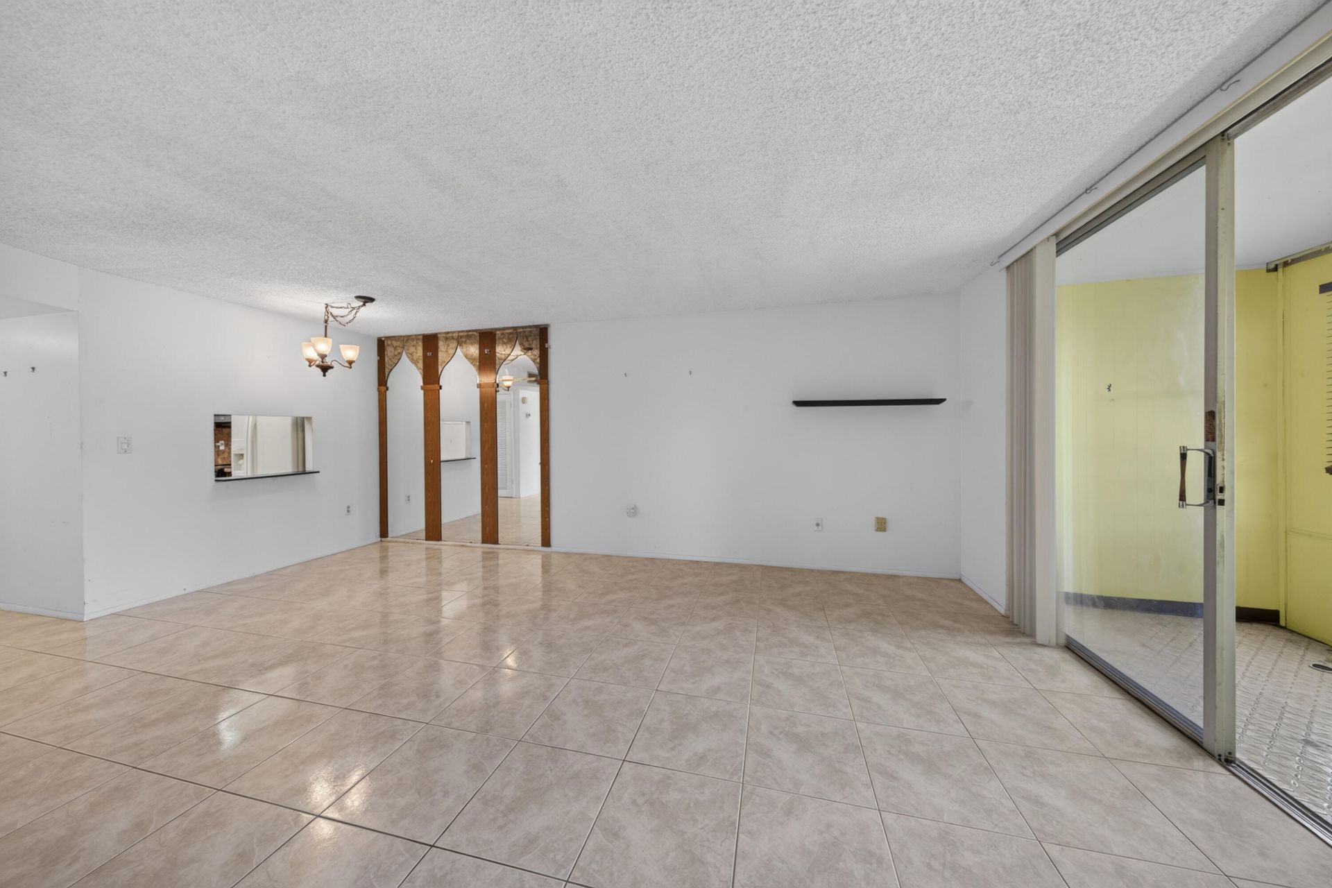8101 N Sunrise Lakes Drive N, Unit 112, Sunrise, FL 33322 Photo