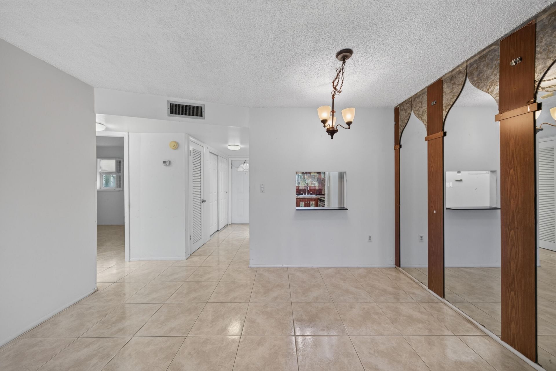8101 N Sunrise Lakes Drive N, Unit 112, Sunrise, FL 33322 Photo