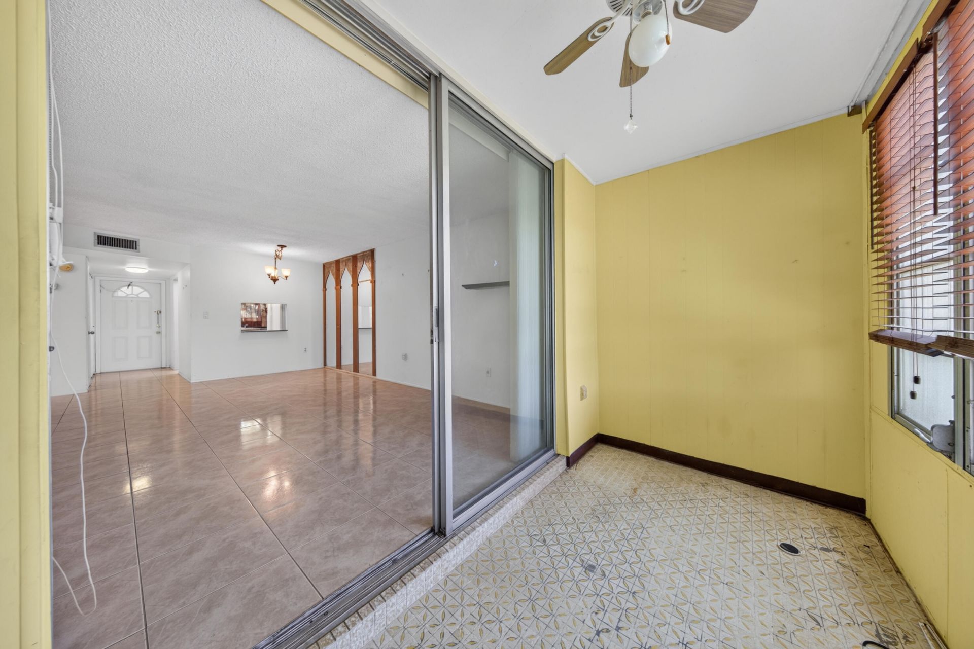 8101 N Sunrise Lakes Drive N, Unit 112, Sunrise, FL 33322 Photo