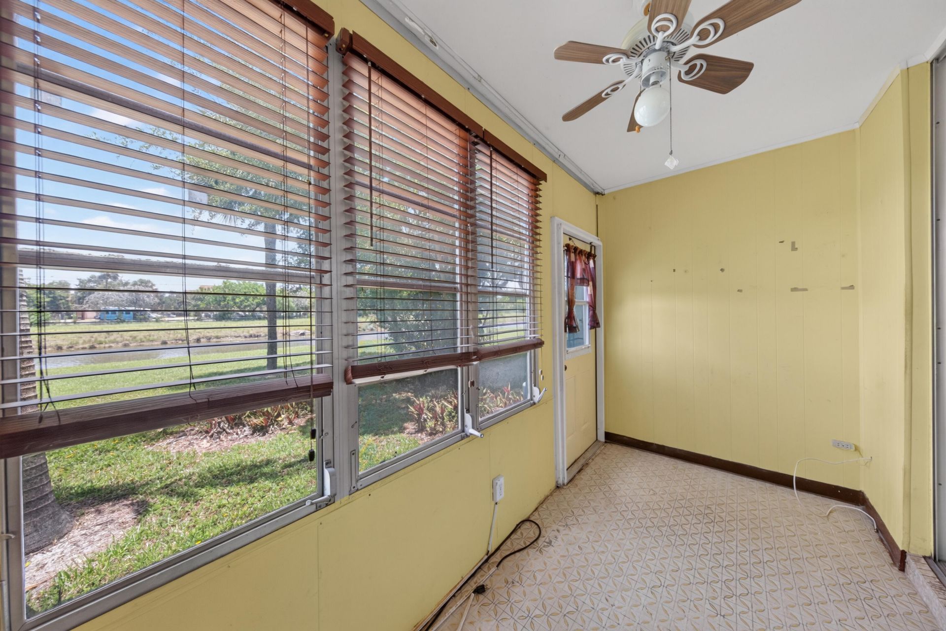 8101 N Sunrise Lakes Drive N, Unit 112, Sunrise, FL 33322 Photo