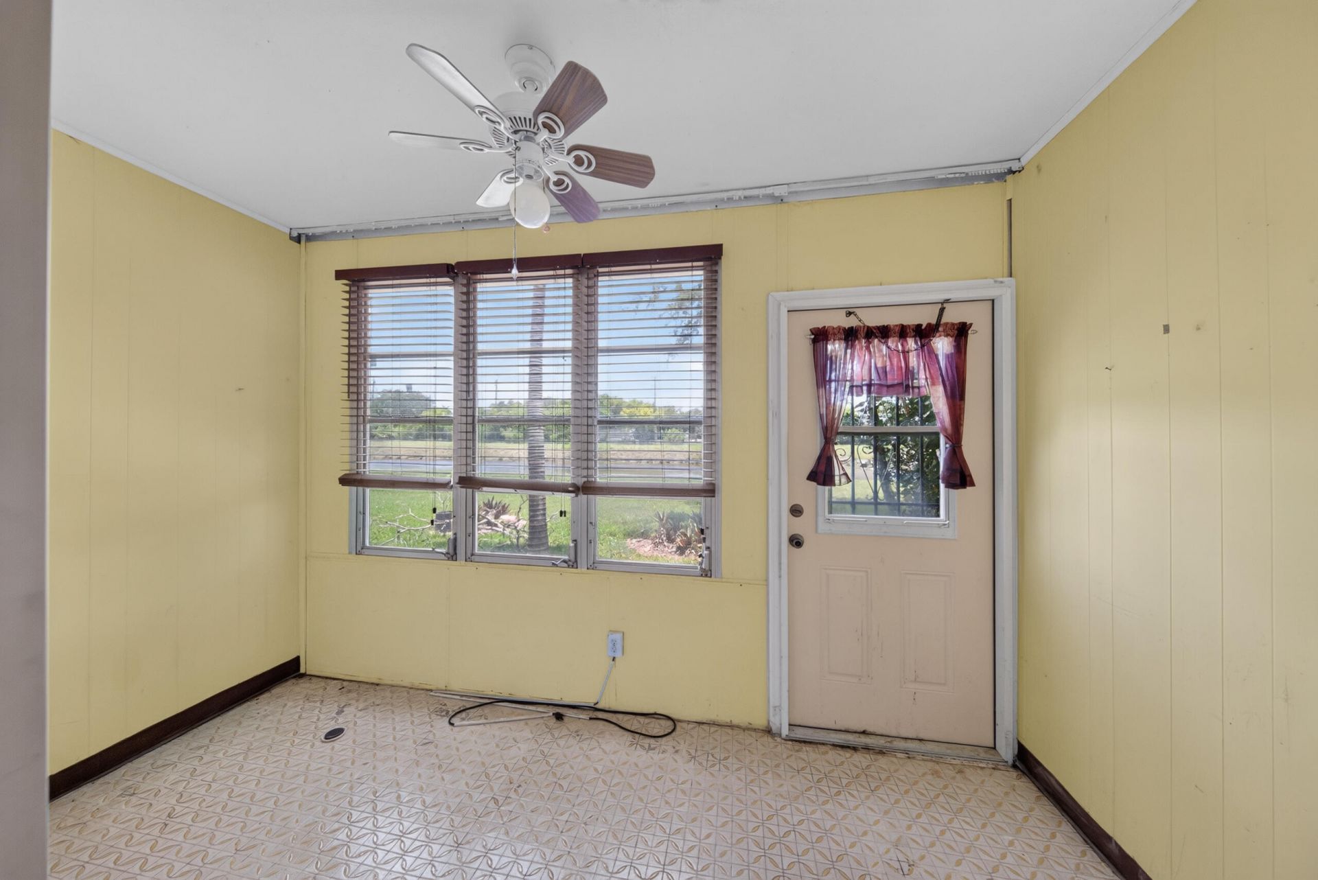 8101 N Sunrise Lakes Drive N, Unit 112, Sunrise, FL 33322 Photo