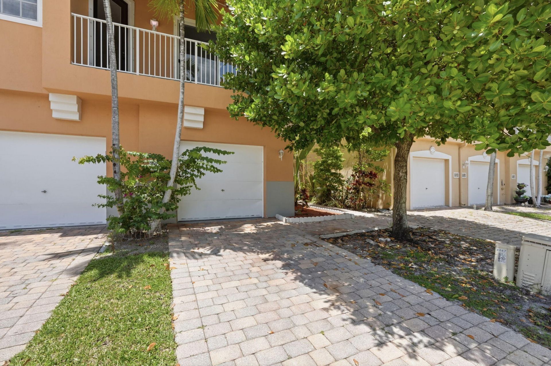 3261 Scarletta Drive, Riviera Beach, FL 33404 Photo