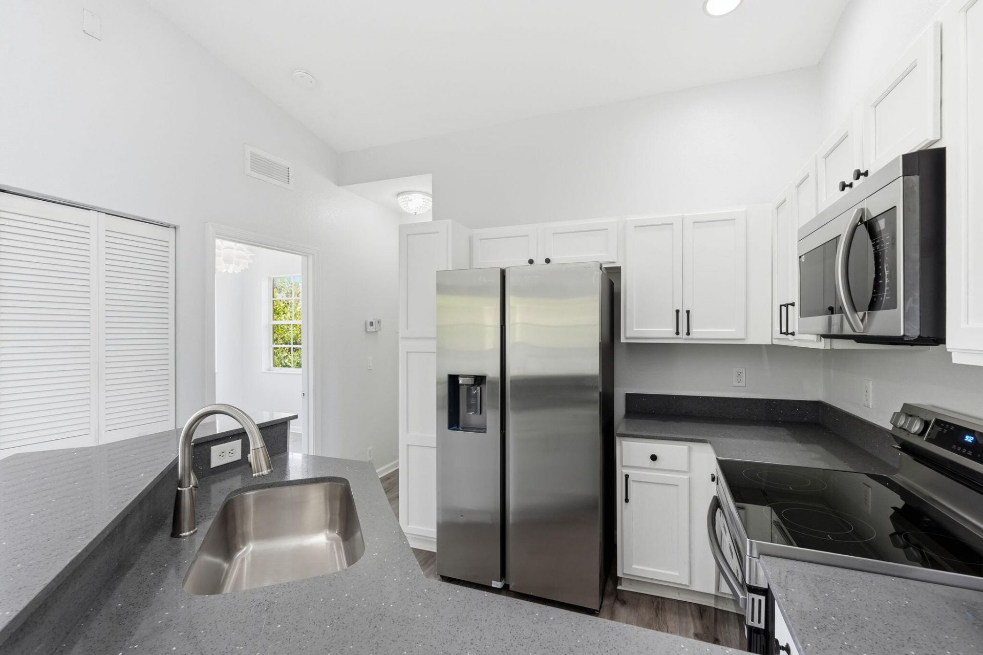 3261 Scarletta Drive, Riviera Beach, FL 33404 Photo