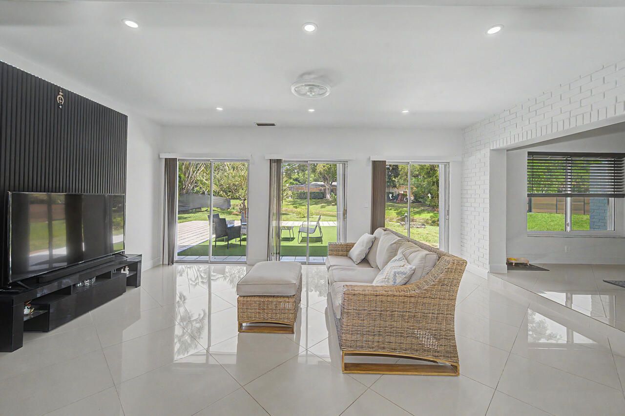 5707 White Hickory Circle, Tamarac, FL 33319 Photo