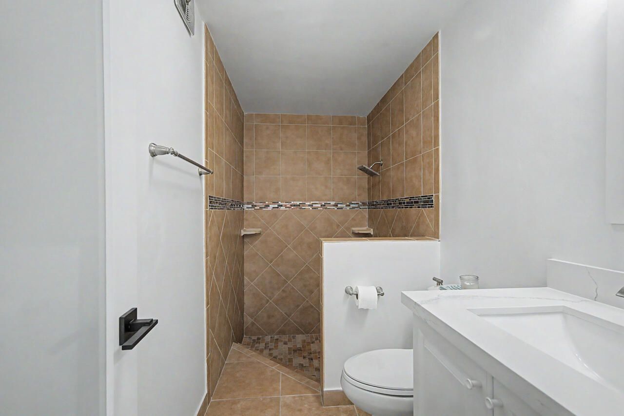 5707 White Hickory Circle, Tamarac, FL 33319 Photo