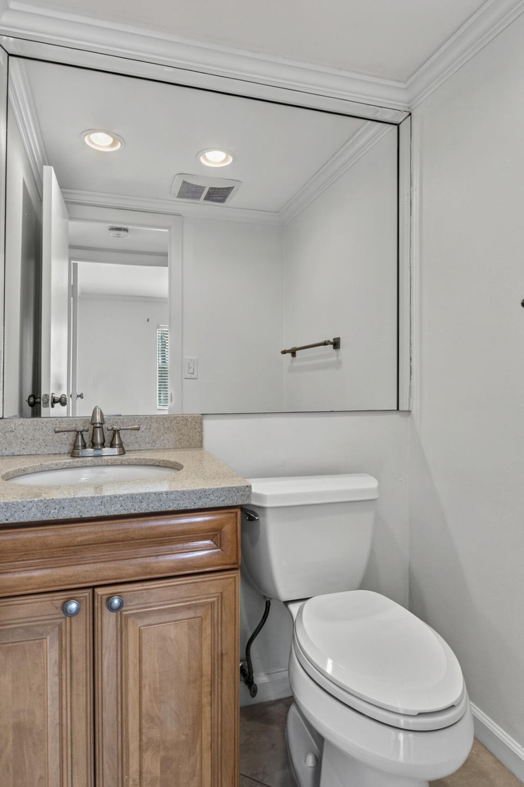 13 Jacaranda Drive, Unit 214, Plantation, FL 33324 Photo
