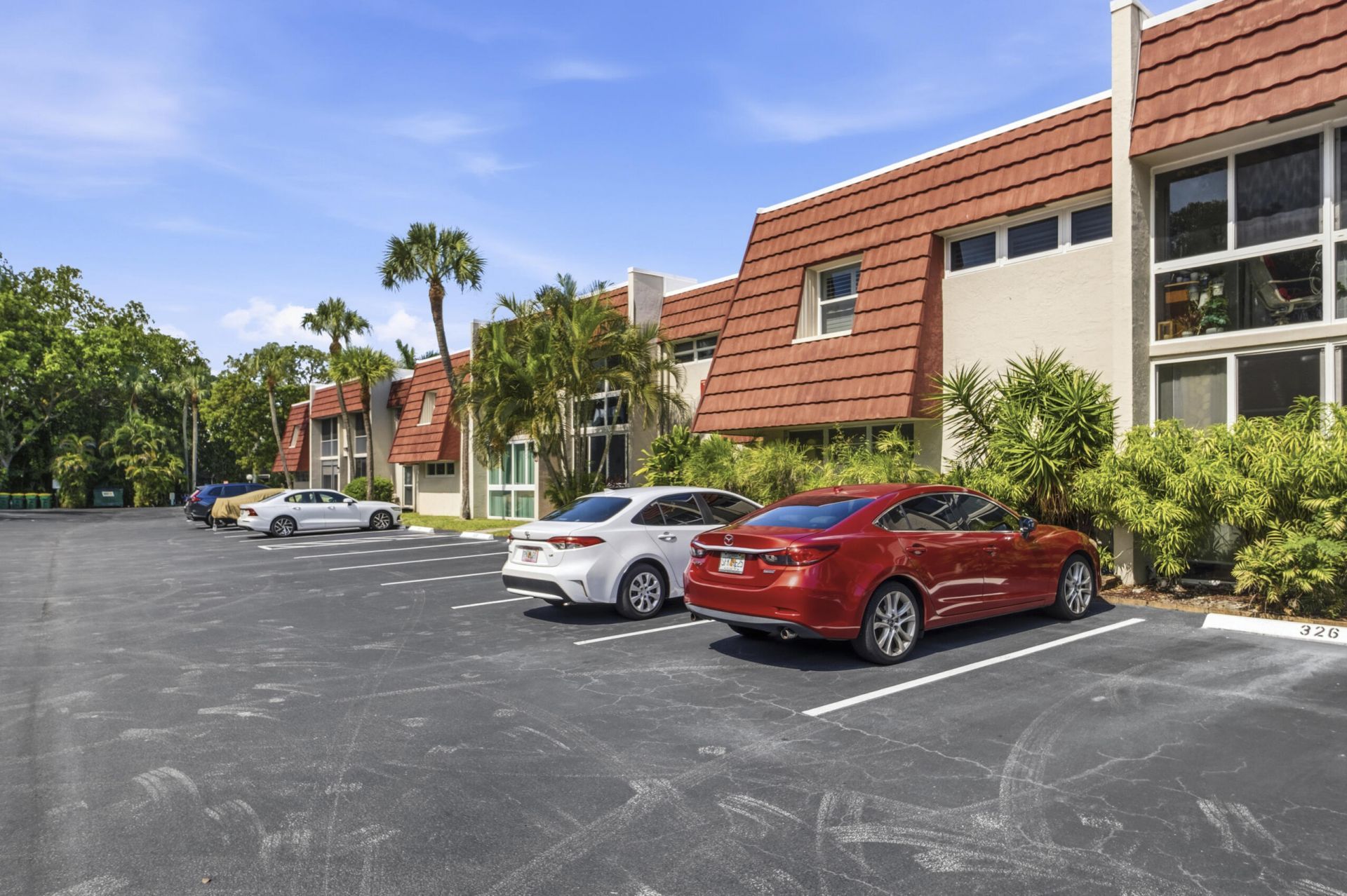 13 Jacaranda Drive, Unit 214, Plantation, FL 33324 Photo