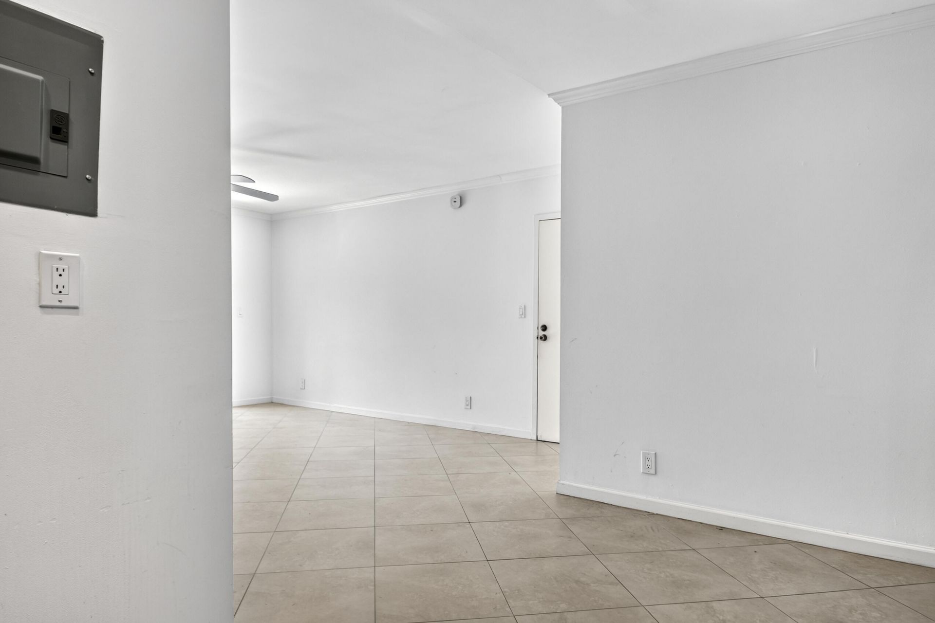 13 Jacaranda Drive, Unit 214, Plantation, FL 33324 Photo