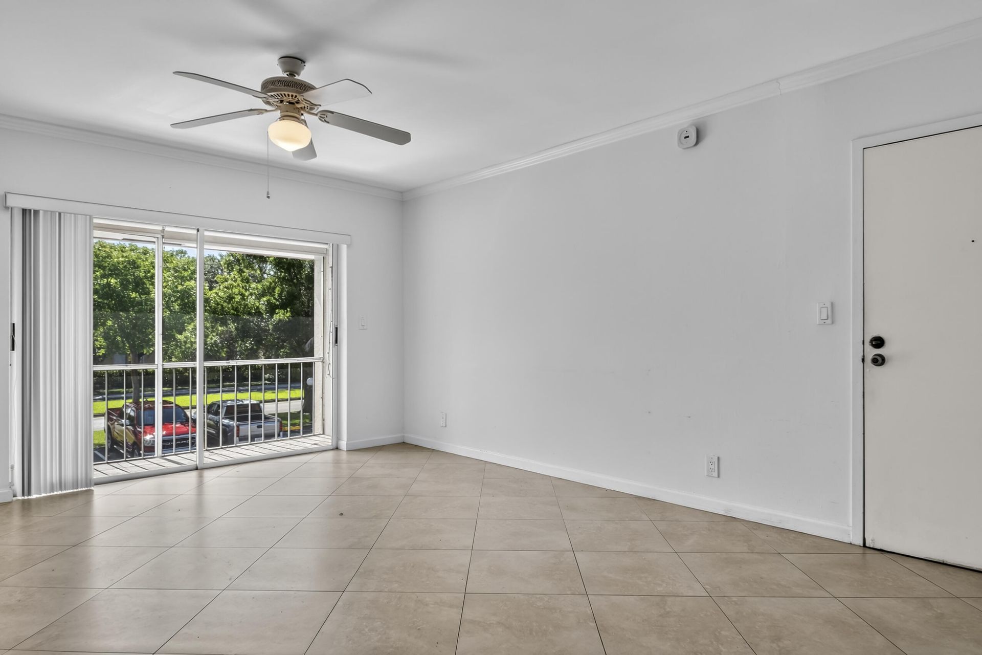 13 Jacaranda Drive, Unit 214, Plantation, FL 33324 Photo