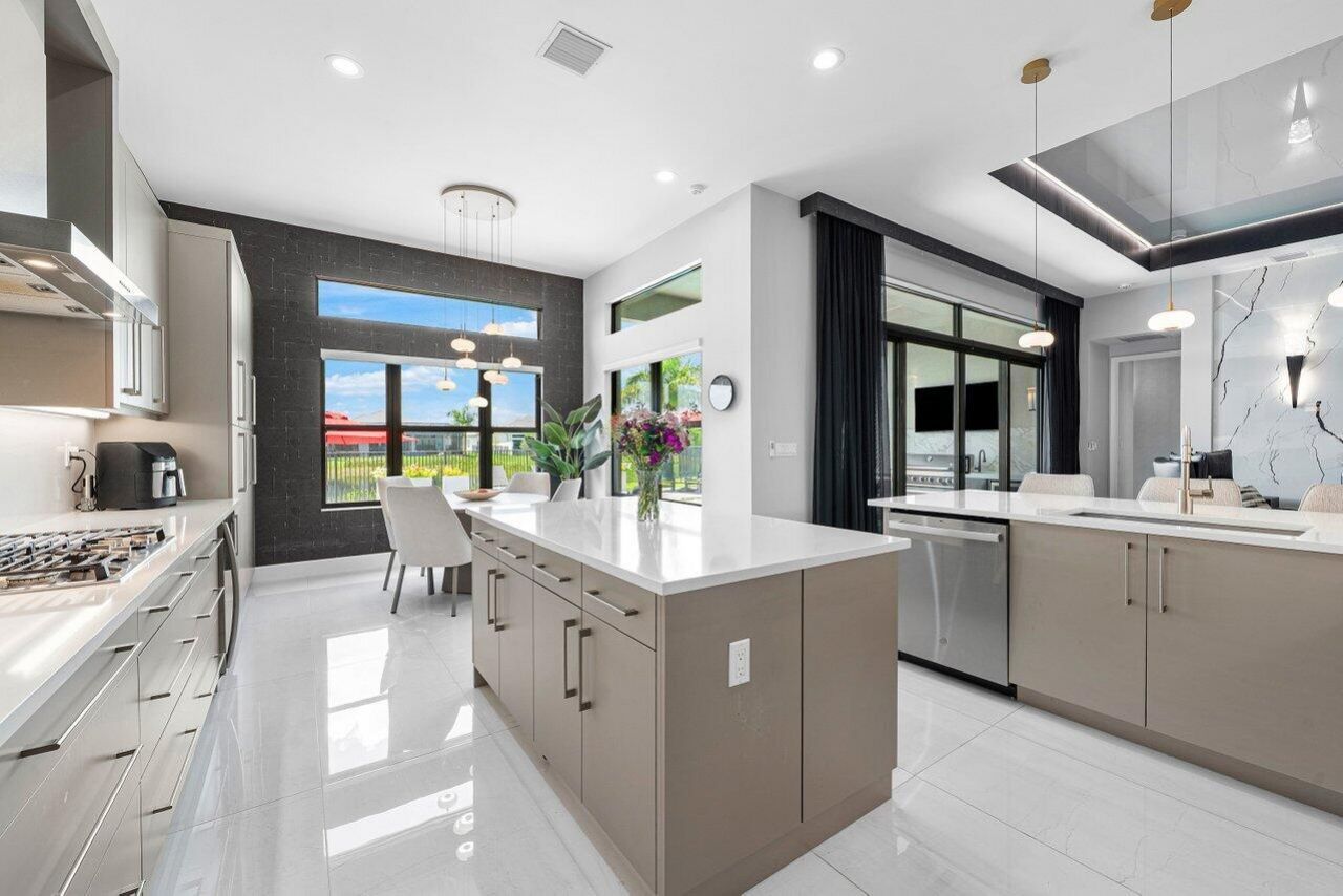 9850 Evergreen Woods Lane, Boynton Beach, FL 33473 Photo